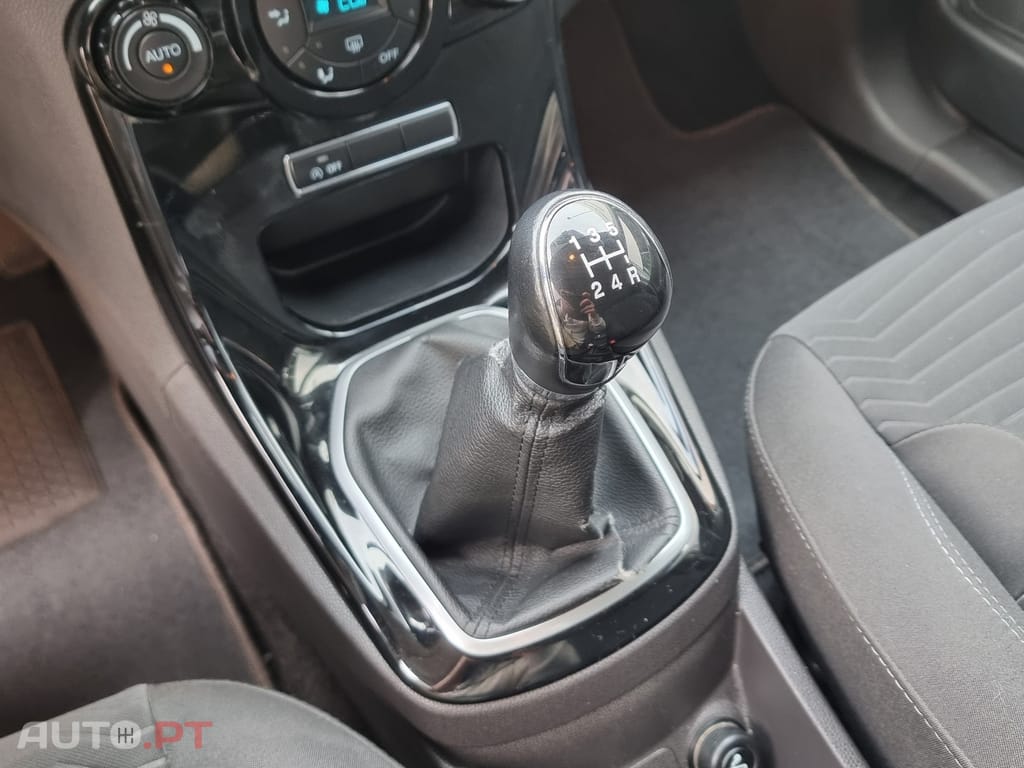 Ford Fiesta 1.0 T EcoBoost Titanium