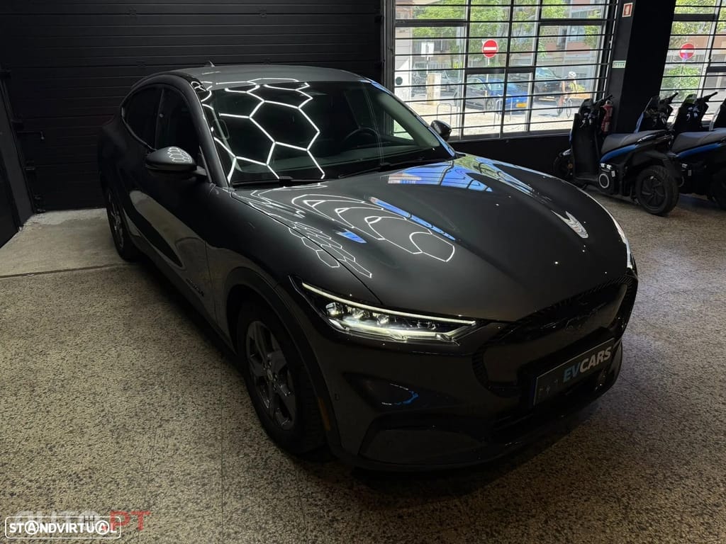 Ford Mustang Mach-E Standard