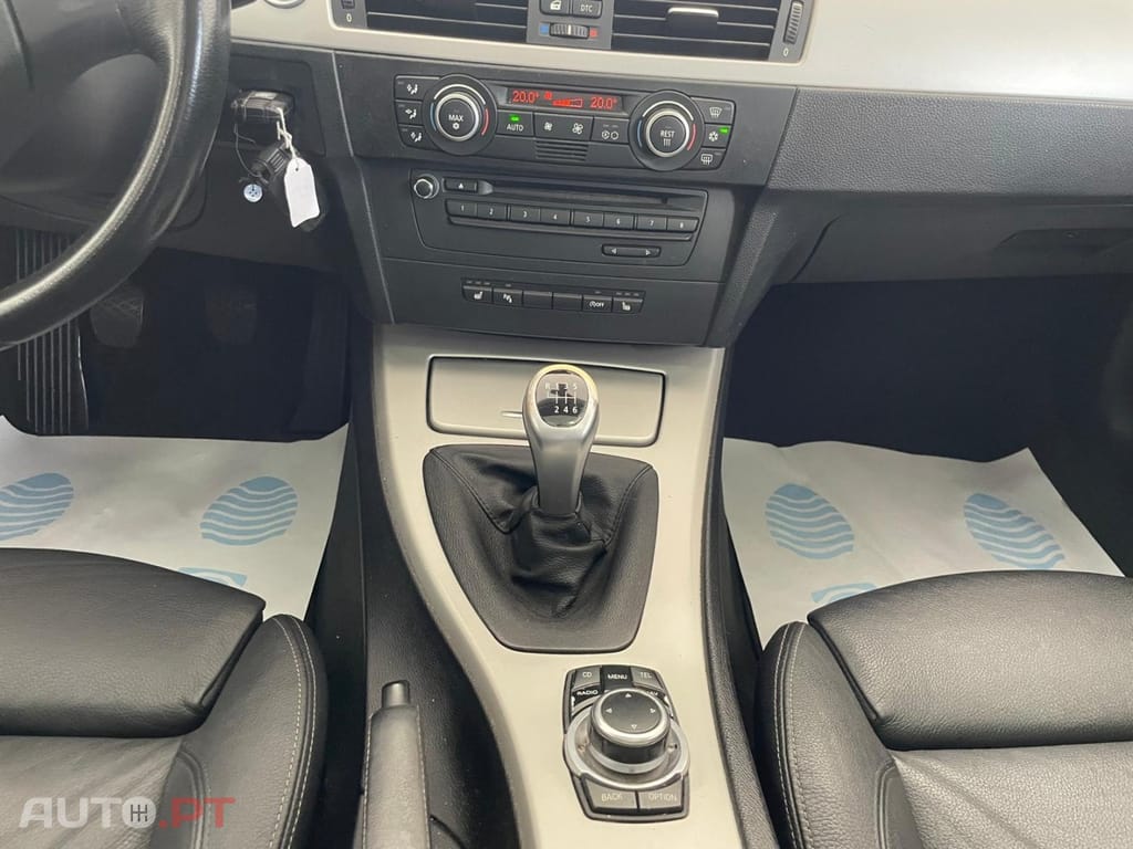 BMW 320 d EfficientDynamics Navigation