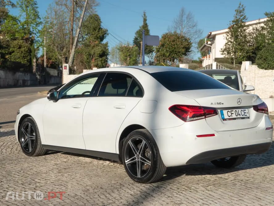 Mercedes-Benz A 250 e 8G-DCT Style