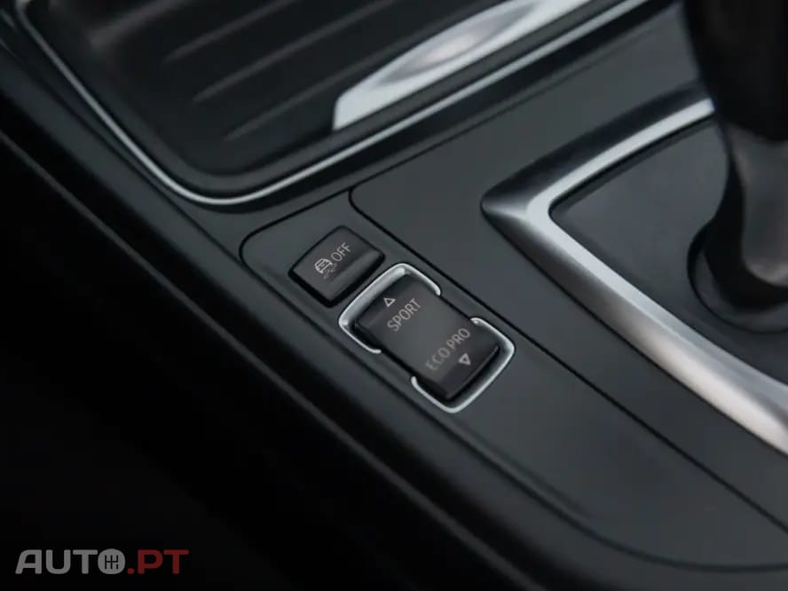 BMW 318 Touring Pack M