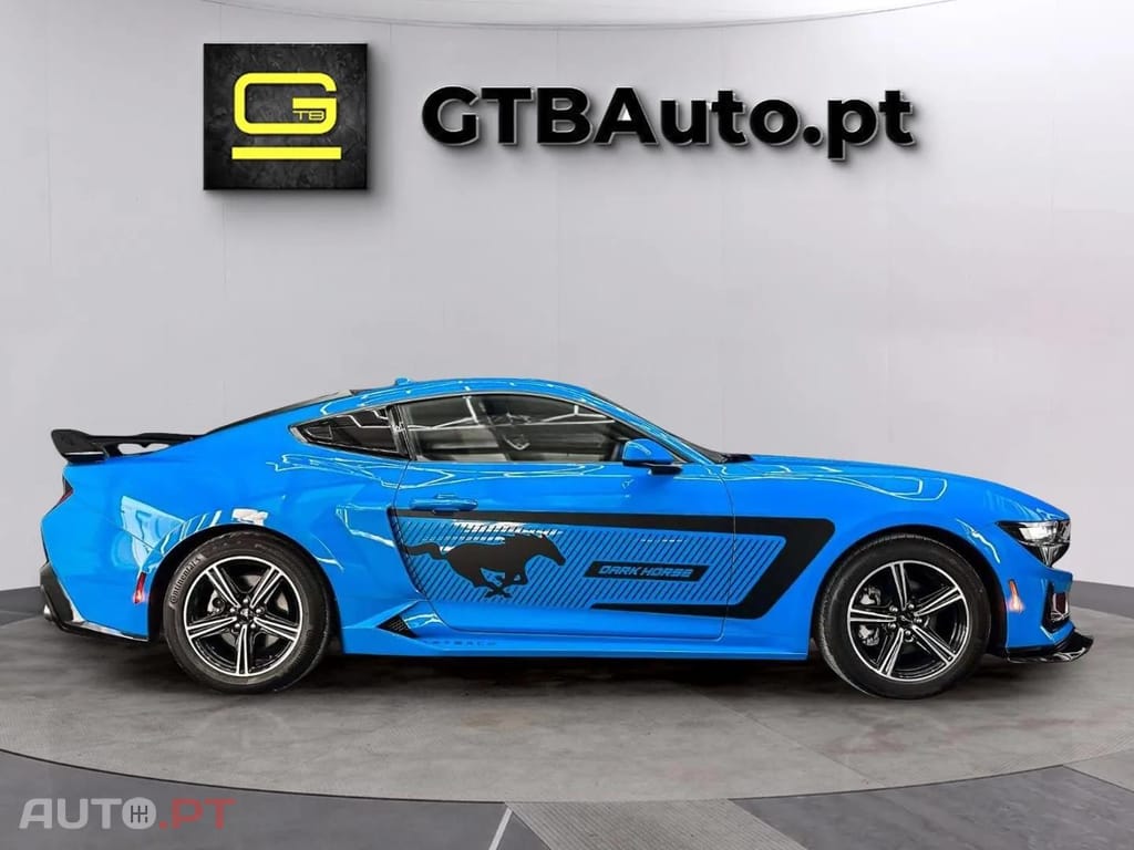 Ford Mustang 2.3 DARK HORSE
