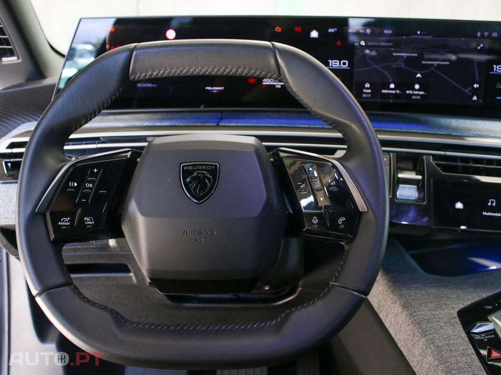 Peugeot 3008 1.2 Hybrid Allure e-DCS6