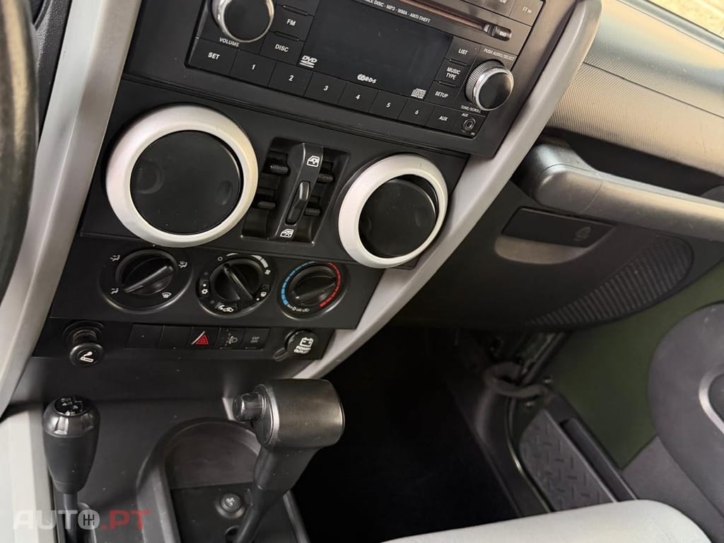 Jeep Wrangler 2.8 CRD ATX Sahara Limited