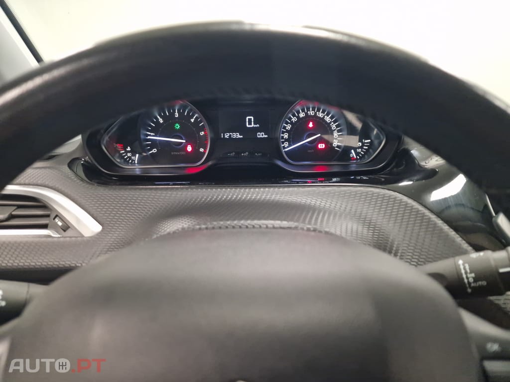 Peugeot 208 1.6 BlueHDi Style