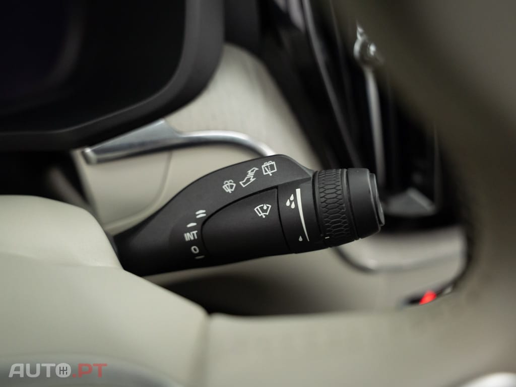 Volvo XC60 2.0 T6 PHEV Plus Bright AWD