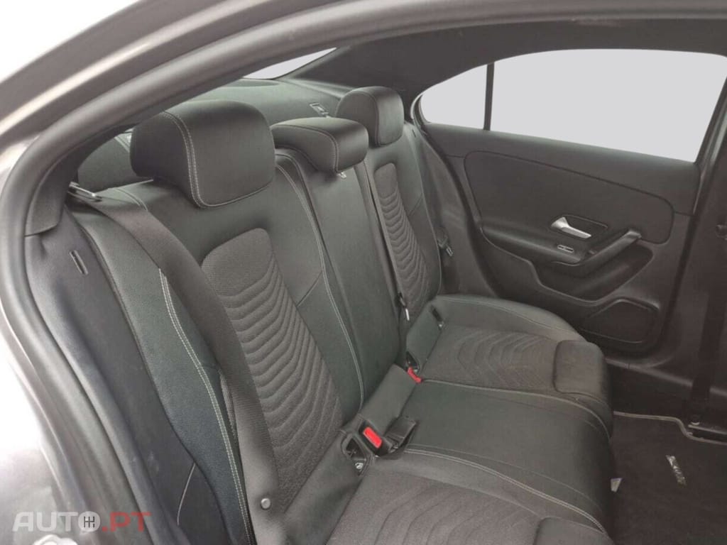 Mercedes-Benz A 250 PHEV