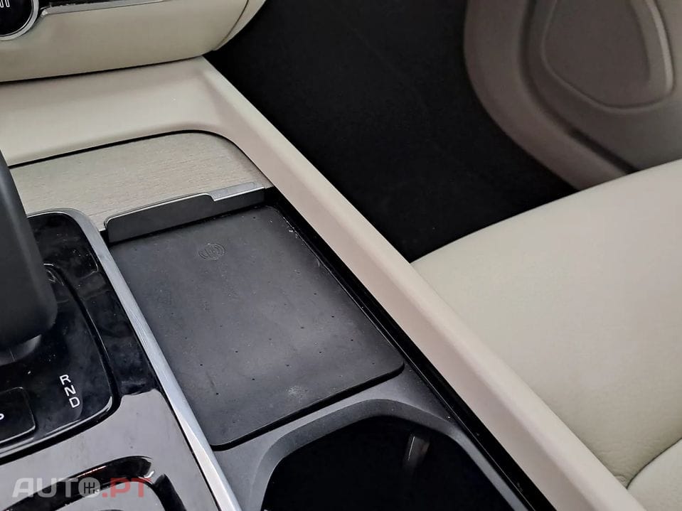 Volvo V60 2.0 B4 Core Auto