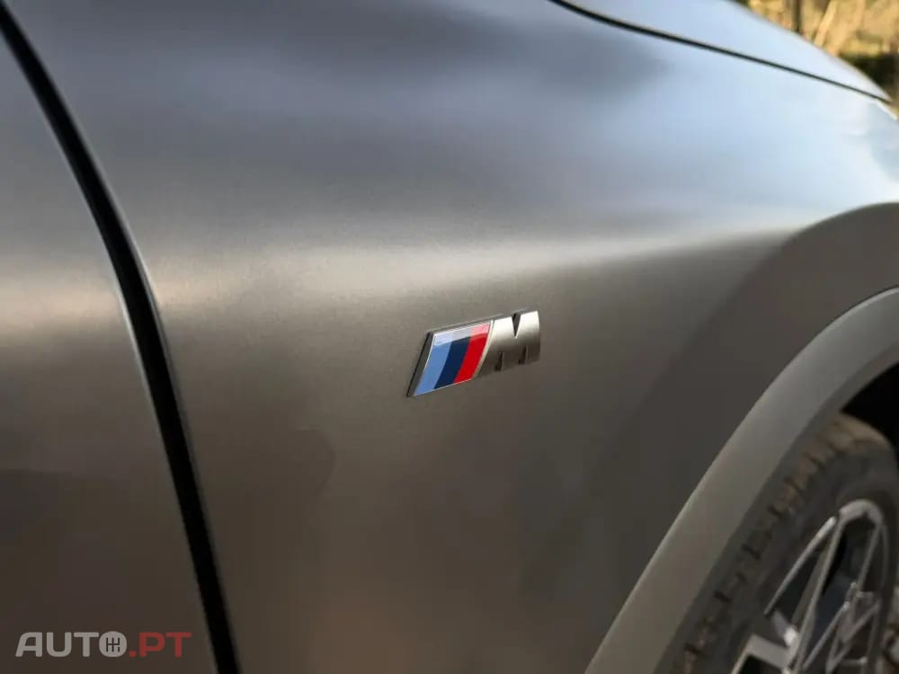 BMW iX2 xDrive30 Pack Desportivo M Pro