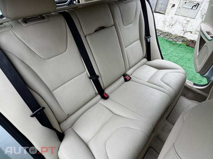 Volvo V60 1.6 D2 Drive Summum Start/Stop