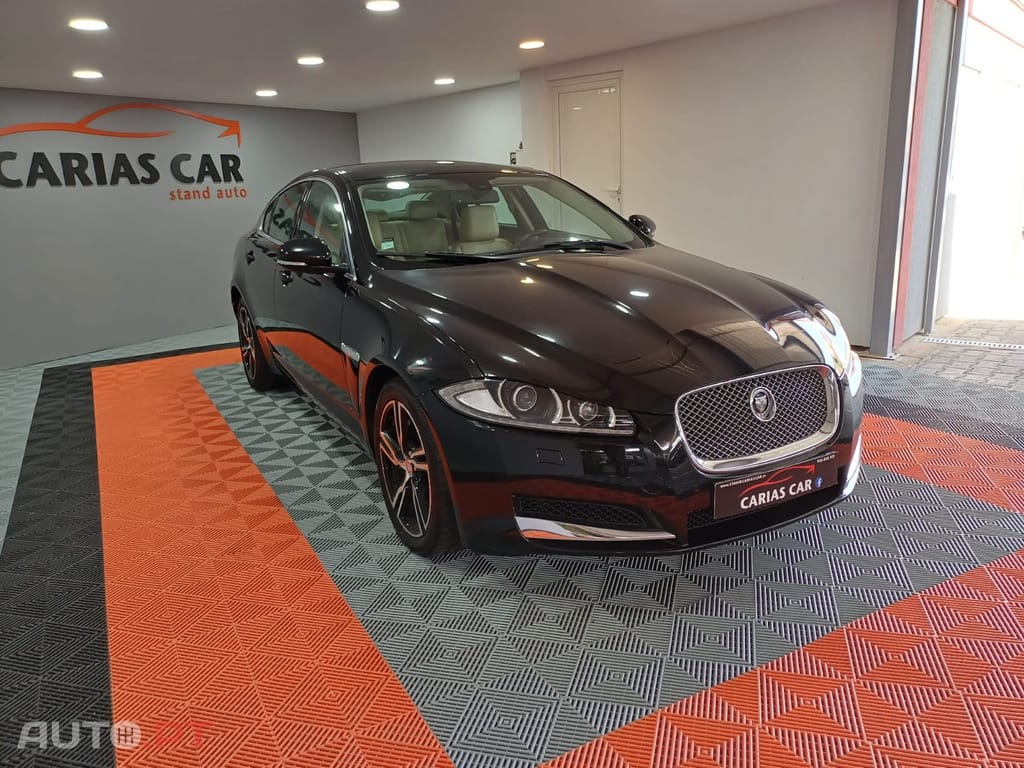 Jaguar XF 2.2 D Premium Luxury