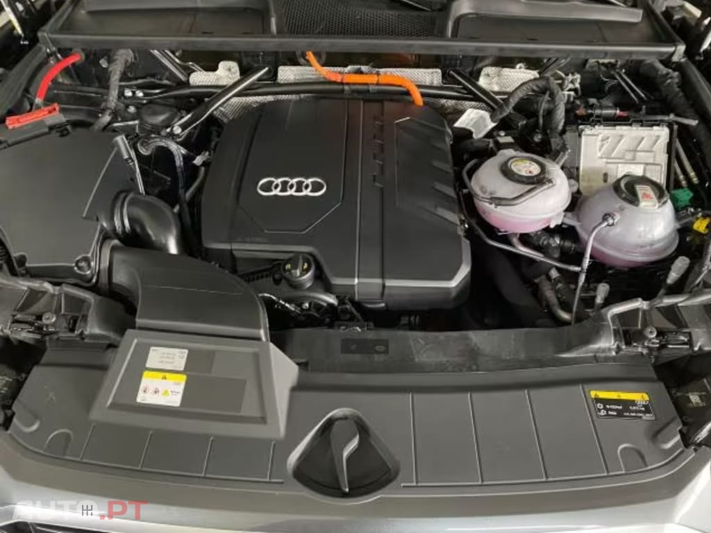 Audi Q5 I.V.A DEDUTÍVEL  50 TFSI e S line 
