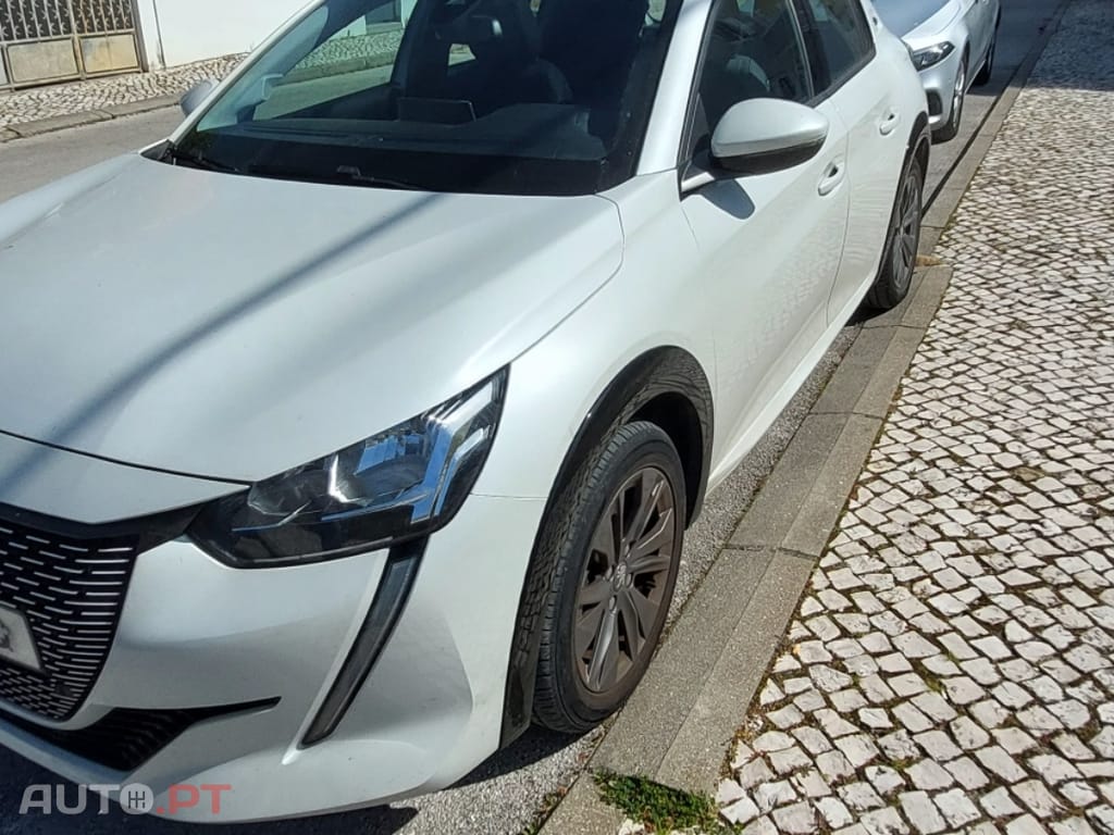 Peugeot E-208 Allure