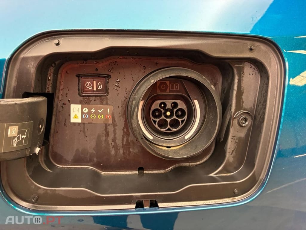 Peugeot 408 1.6 Hybrid GT e-EAT8