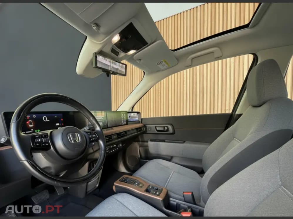 Honda e Advance (17")