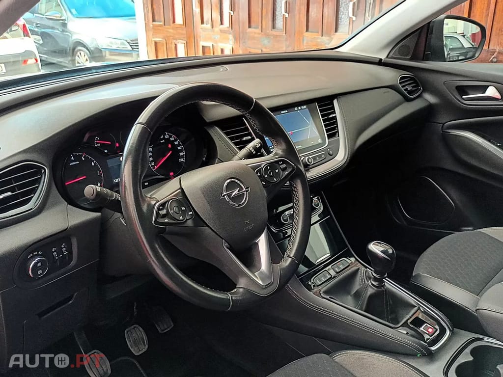 Opel Grandland (X) 1.5 CDTI Design & Tech