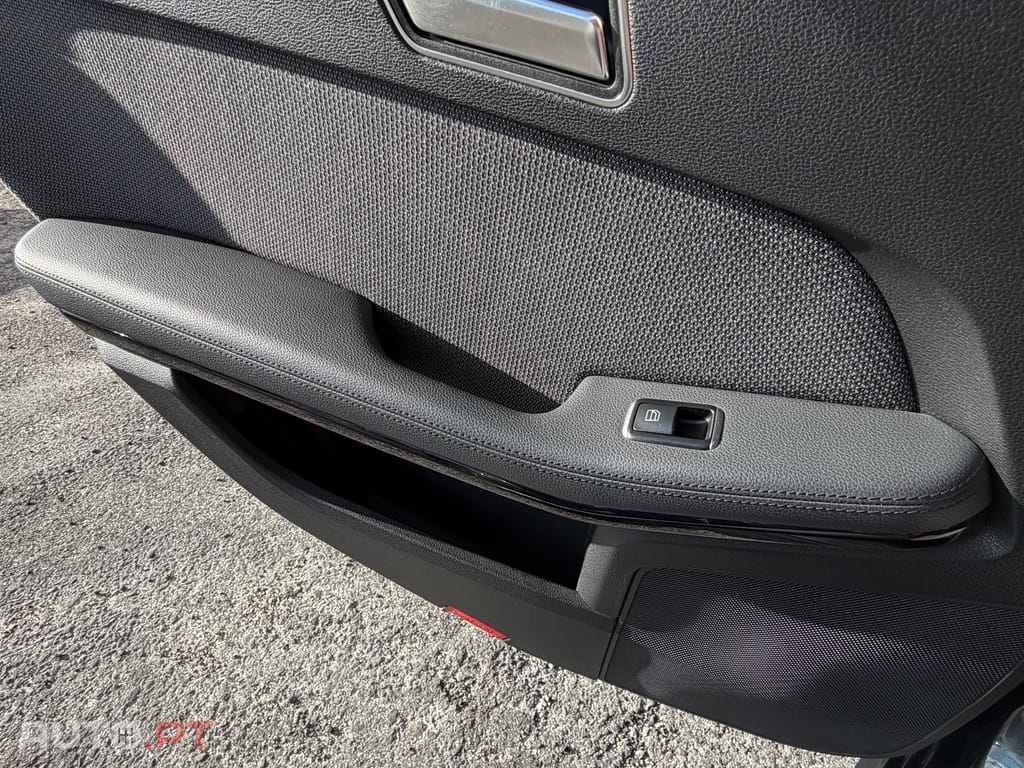 Mercedes-Benz E 200 CDi Elegance BlueEf. Auto.