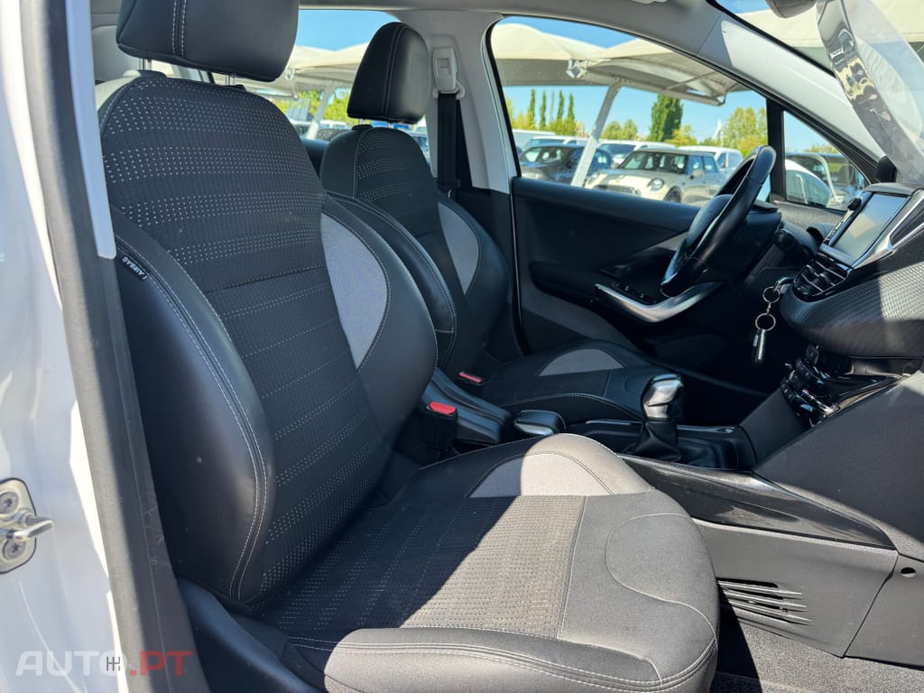 Peugeot 2008 1.2 PureTech Allure
