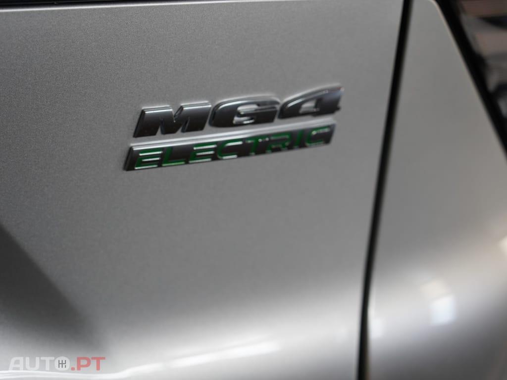 MG MG4 51 kWh Standard