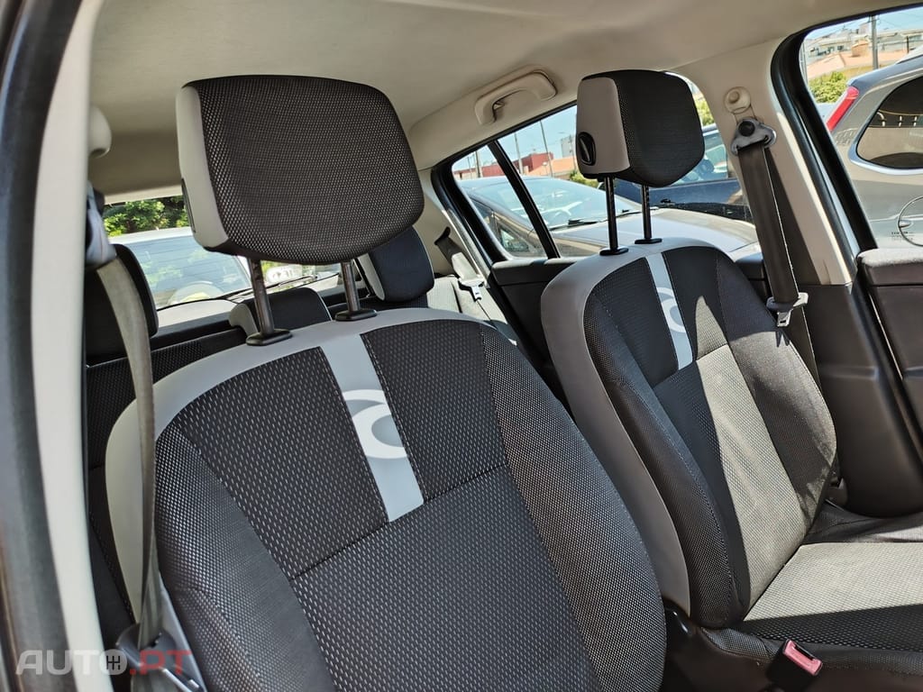 Renault Clio 1.2 16V Rip Curl