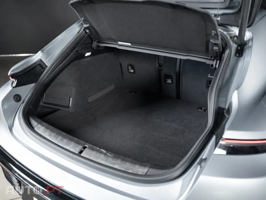 Porsche Taycan 4S