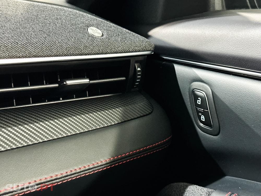 Ford Mustang Mach-E AWD PREMIUM