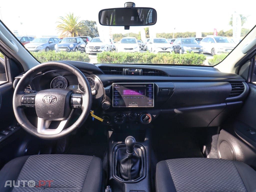 Toyota Hilux 2.4D LN105L CX MADEIRA