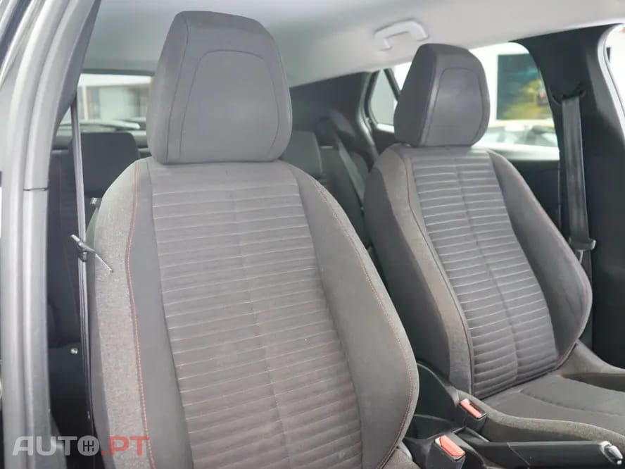 Peugeot 2008 1.2 PureTech Allure