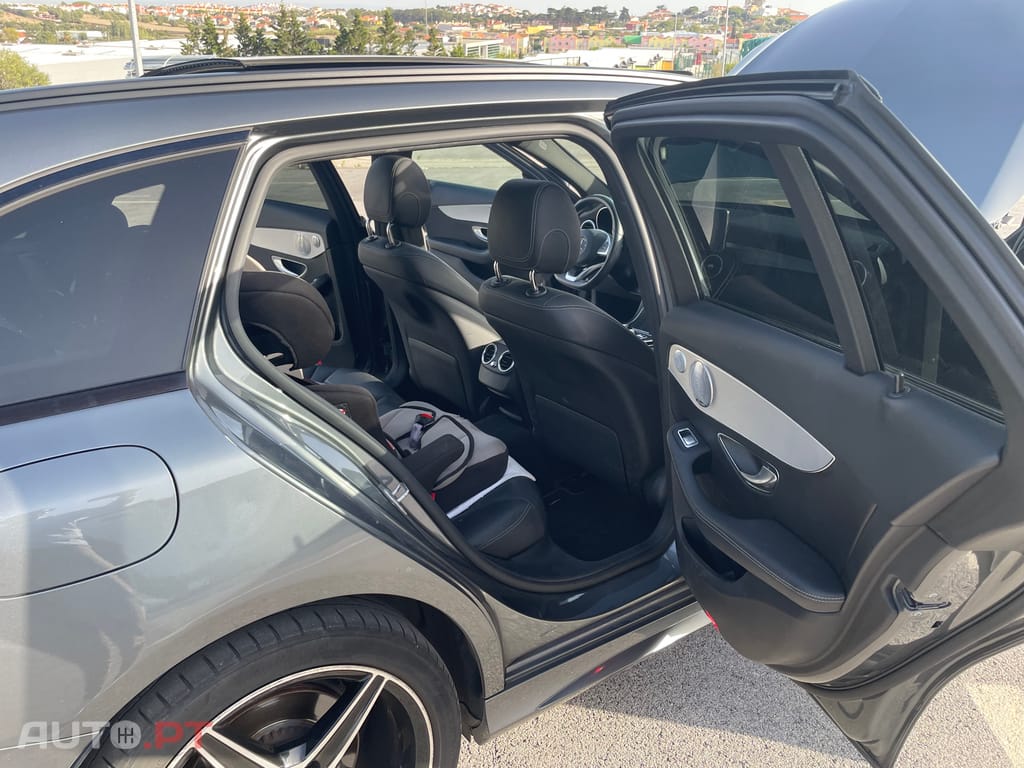Mercedes-Benz C 220 AMG