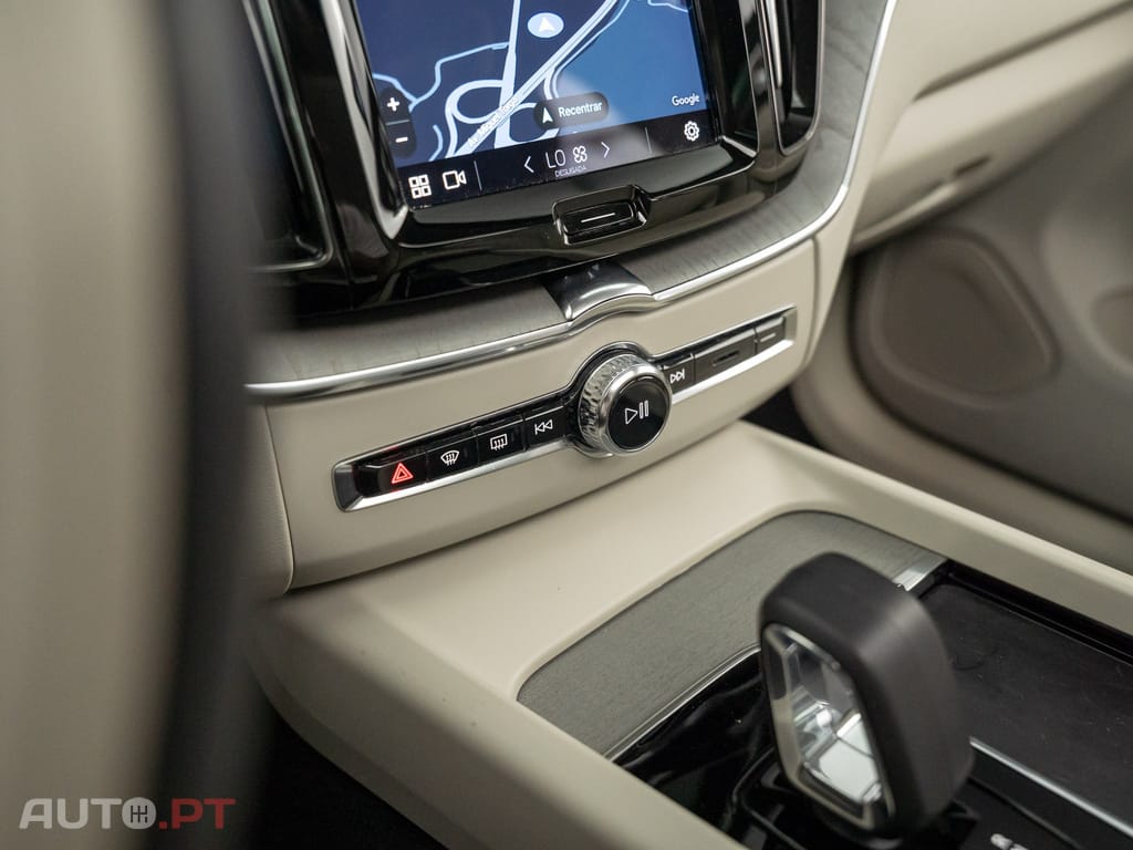 Volvo XC60 2.0 T6 PHEV Inscription Expression AWD