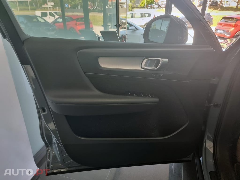 Volvo XC40 2.0 D3 Momentum Plus Geartronic