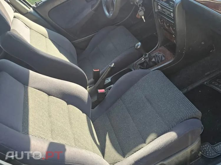 Honda Civic 1.4i Profile