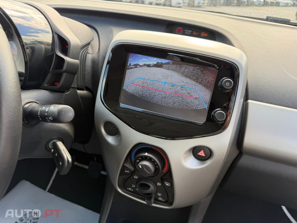 Toyota Aygo 1.0 X-Play+AC+X-Touch