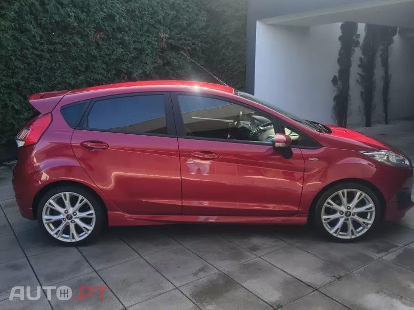 Ford Fiesta 1.0 EcoBoost S&S ST-LINE