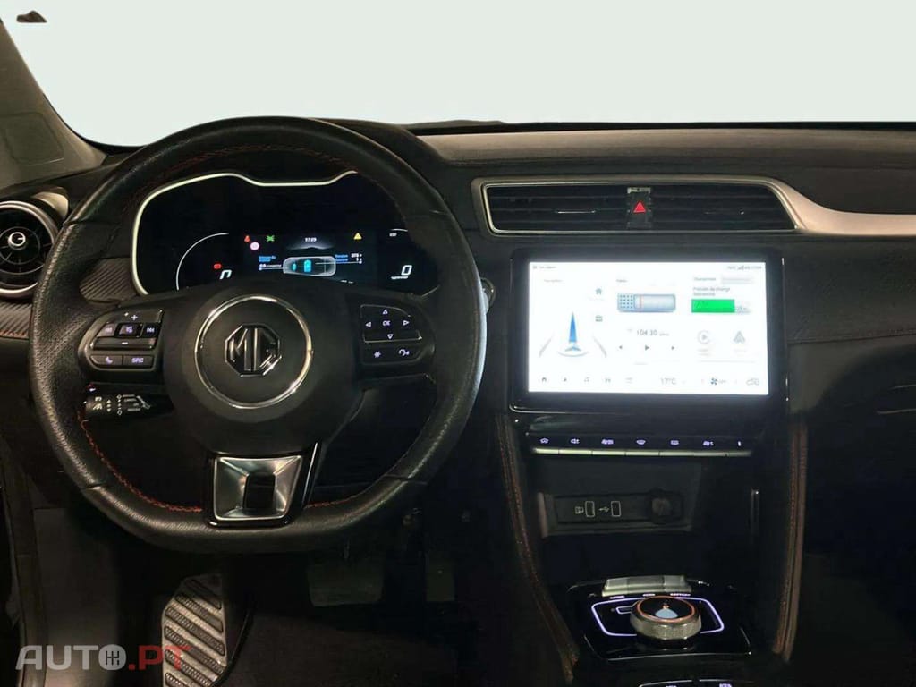 MG ZS EV 72.6 kWh Luxury OBC 11 KW