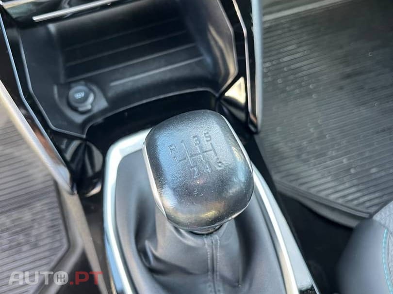 Peugeot 2008 1.2 PureTech Allure Pack