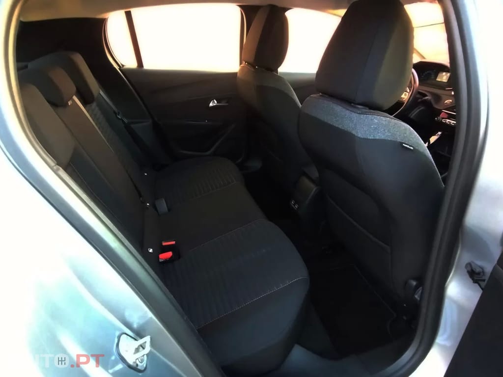 Peugeot E-208 50 kWh Active Pack