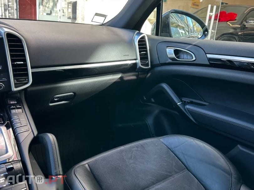 Porsche Cayenne Platinum Edition