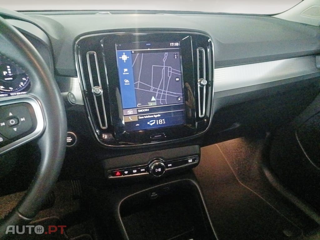 Volvo XC40 1.5 T5 PHEV Momentum Plus