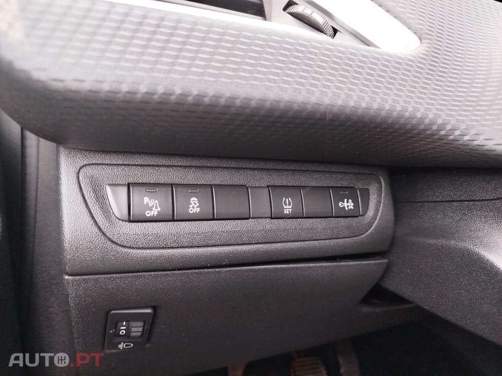 Peugeot 2008 1.2 PureTech Allure