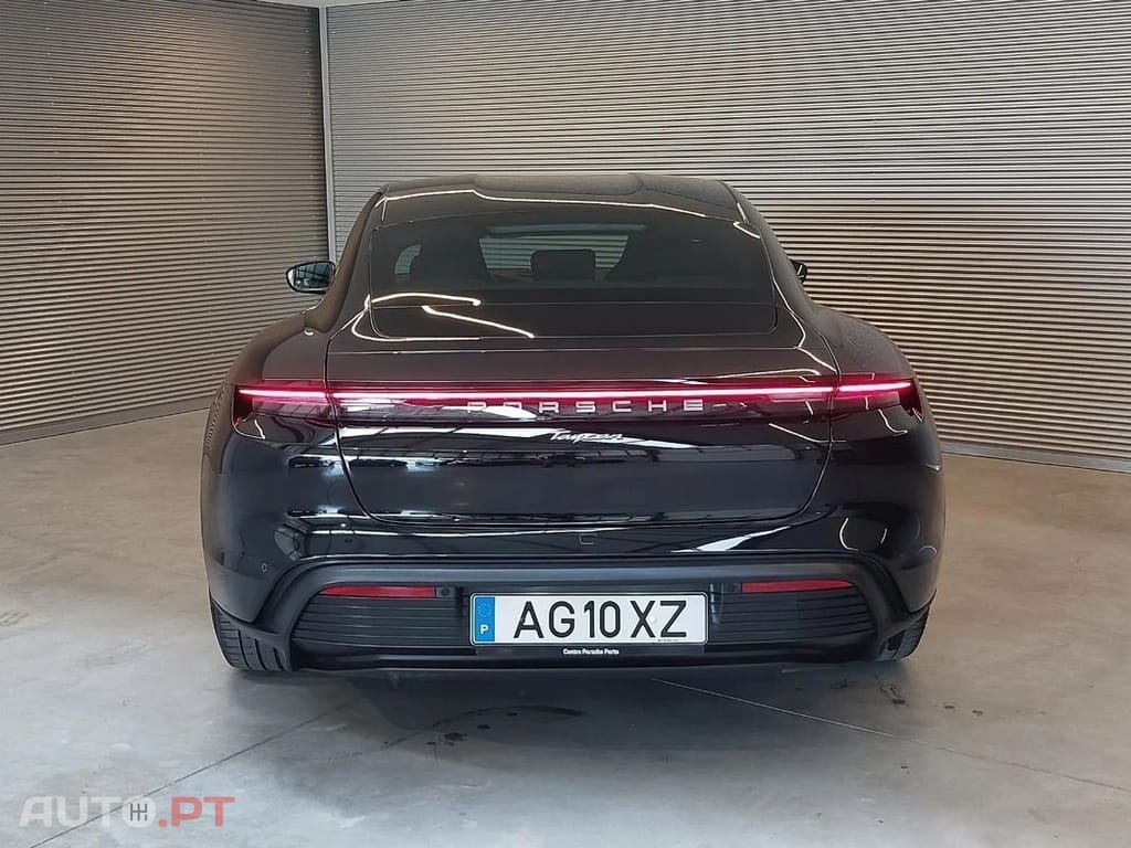 Porsche Taycan Standard