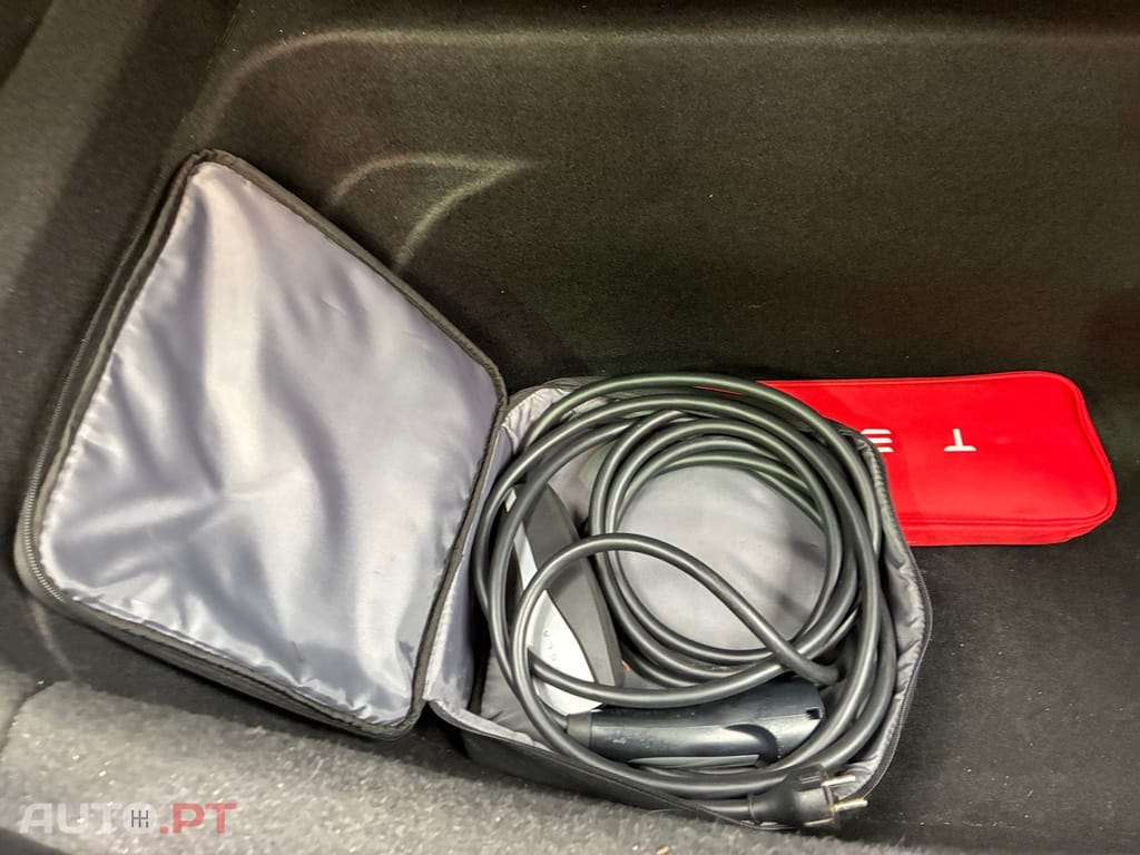 Tesla Model Y Standard RWD