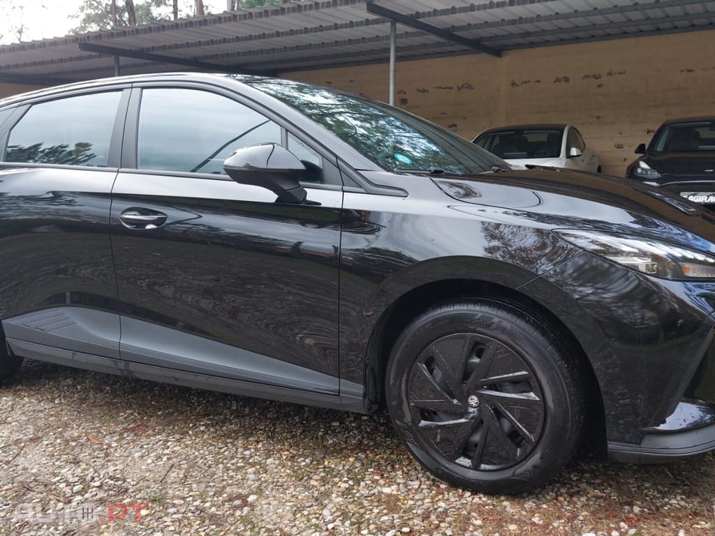 MG MG4 51 kWh Standard