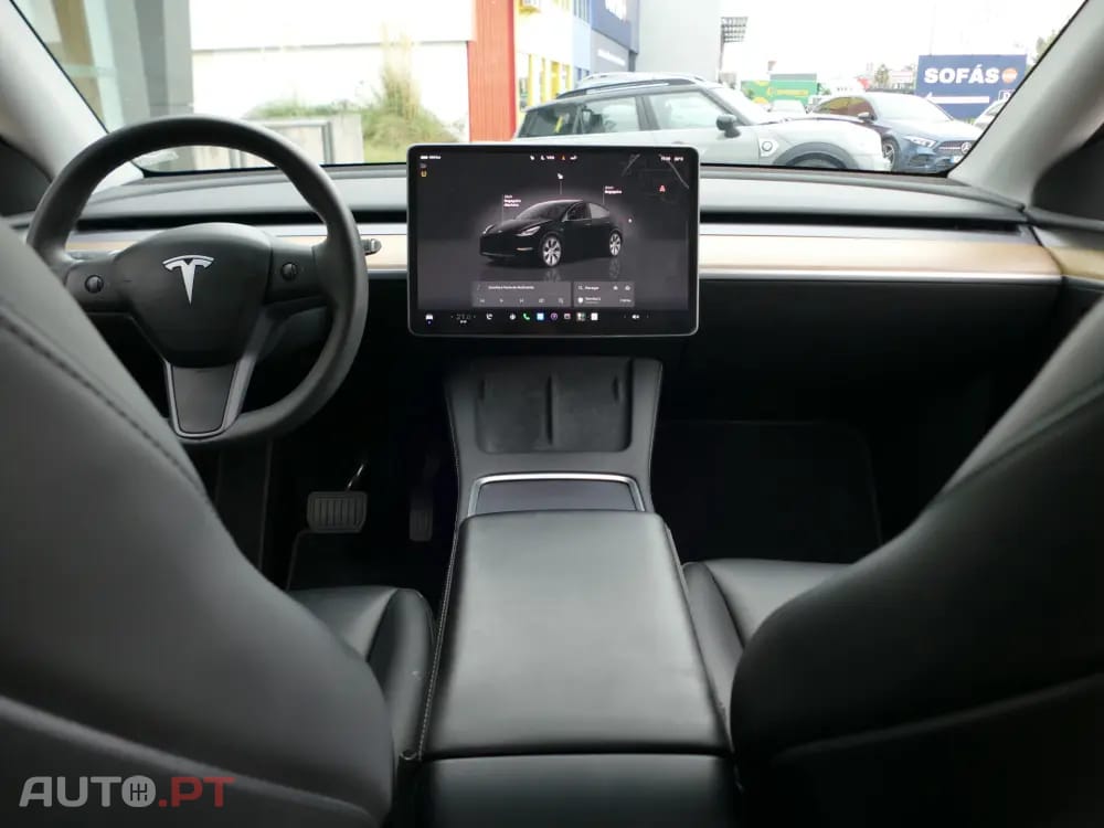 Tesla Model Y Standard