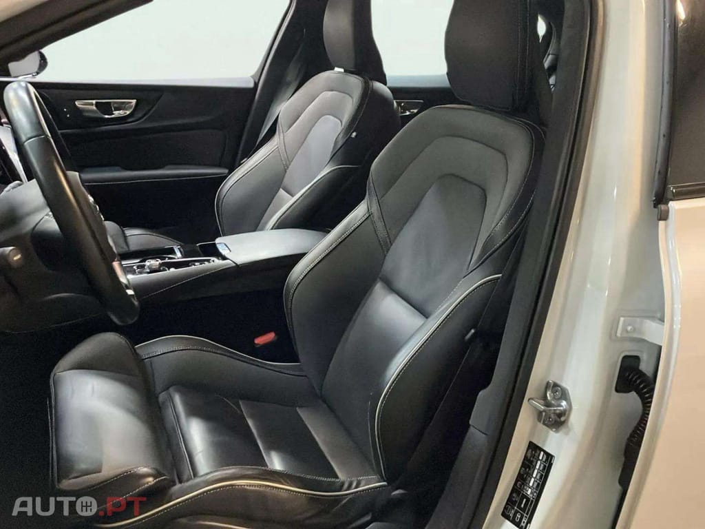 Volvo S60 2.0 T8 PHEV R-Design AWD