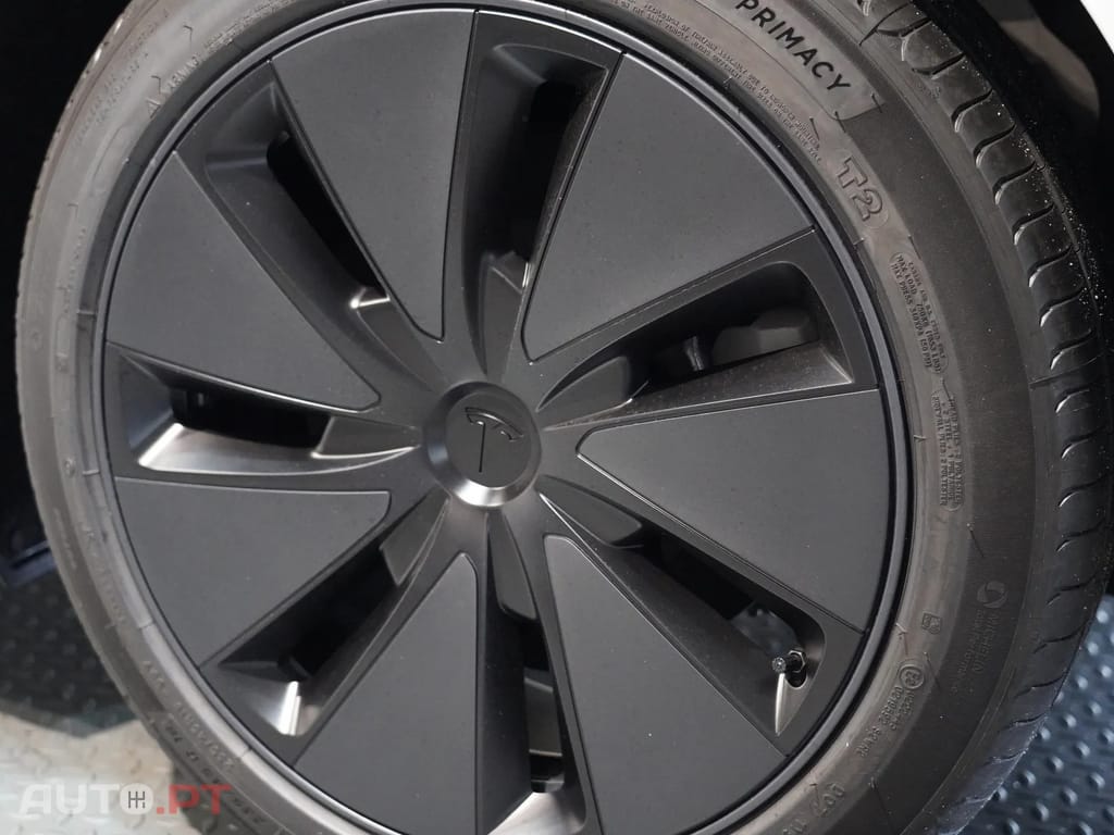 Tesla Model 3 Tração Traseira