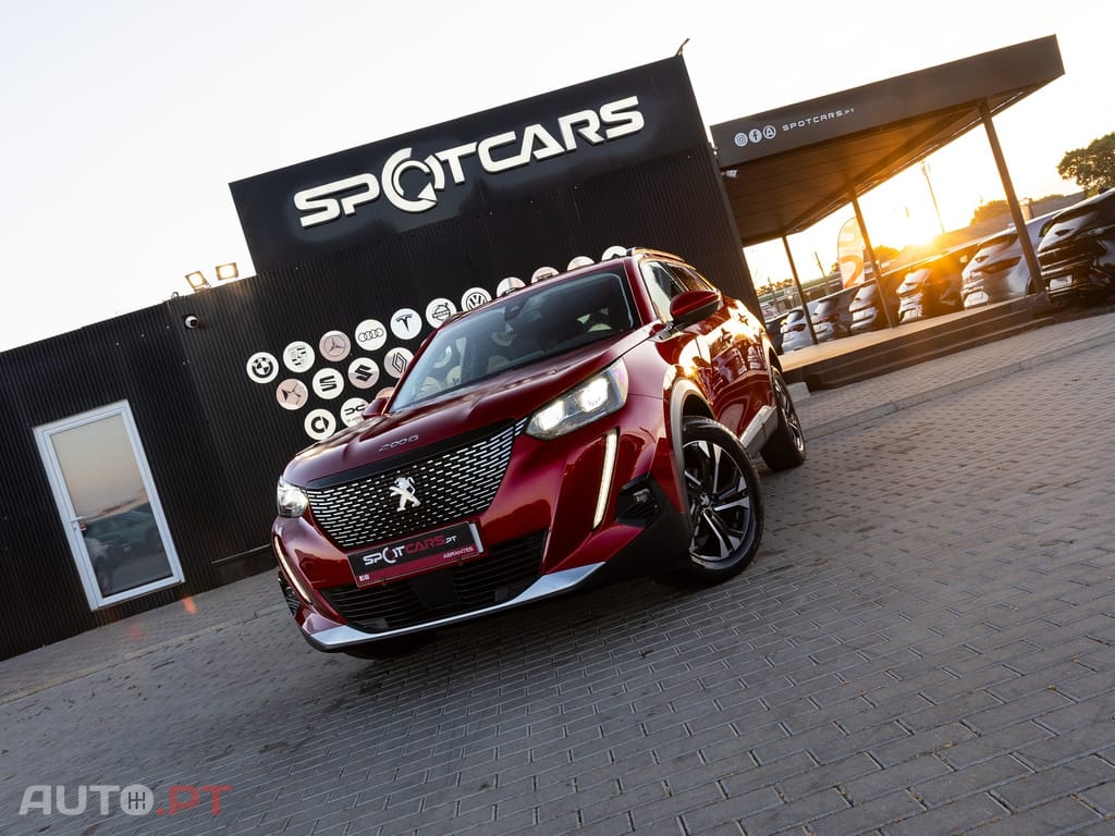 Peugeot 2008 1.2 PureTech Allure Pack