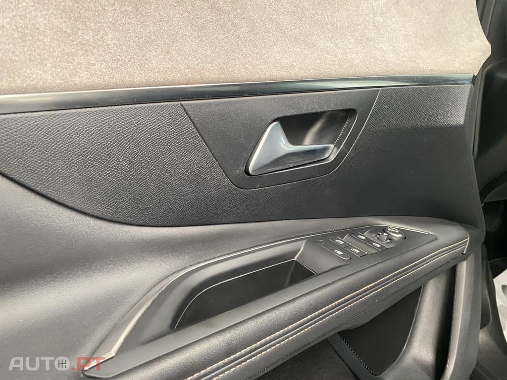 Peugeot 3008 1.6 Hybrid GT e-EAT8