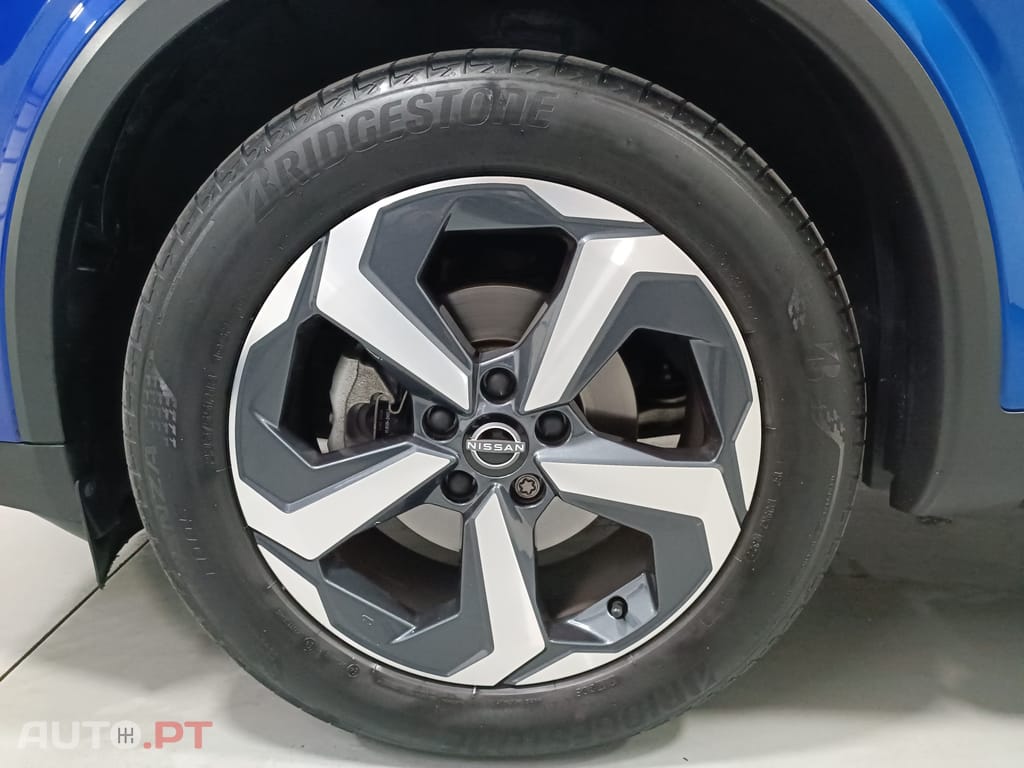 Nissan Qashqai 1.3 DIG-T N-Connecta LED+SKY Xtronic