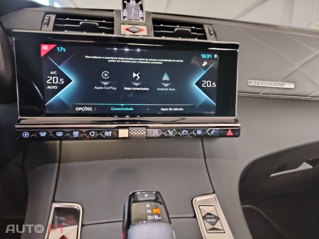 DS DS7 Crossback 300 cv 4x4  Eat8 E-Tense Hybrid RIVOLI